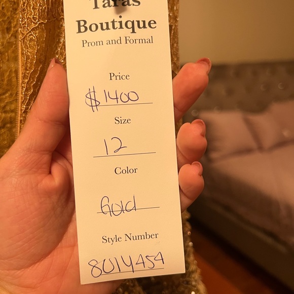 Gold formal dress - Picture 2 of 2